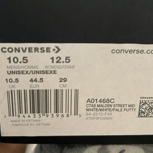 White Unisex Converse - Picture 2 of 2